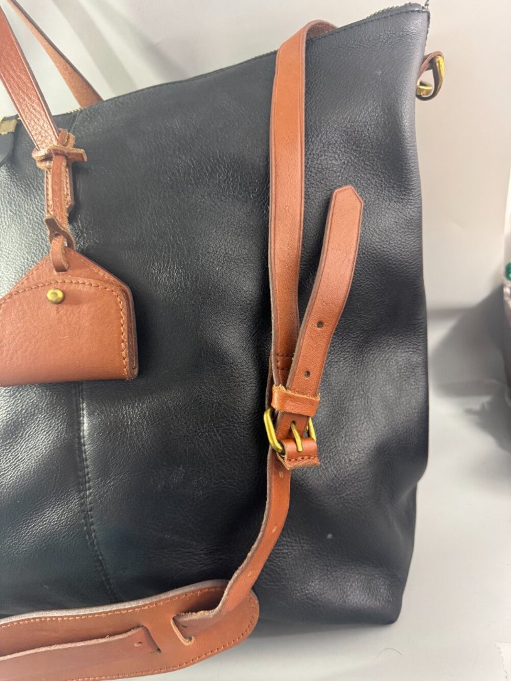 Madewell The Transport Weekenderin in True Black - Picture 4 of 15
